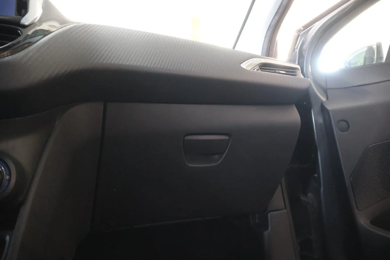 Peugeot 208 - View model 30