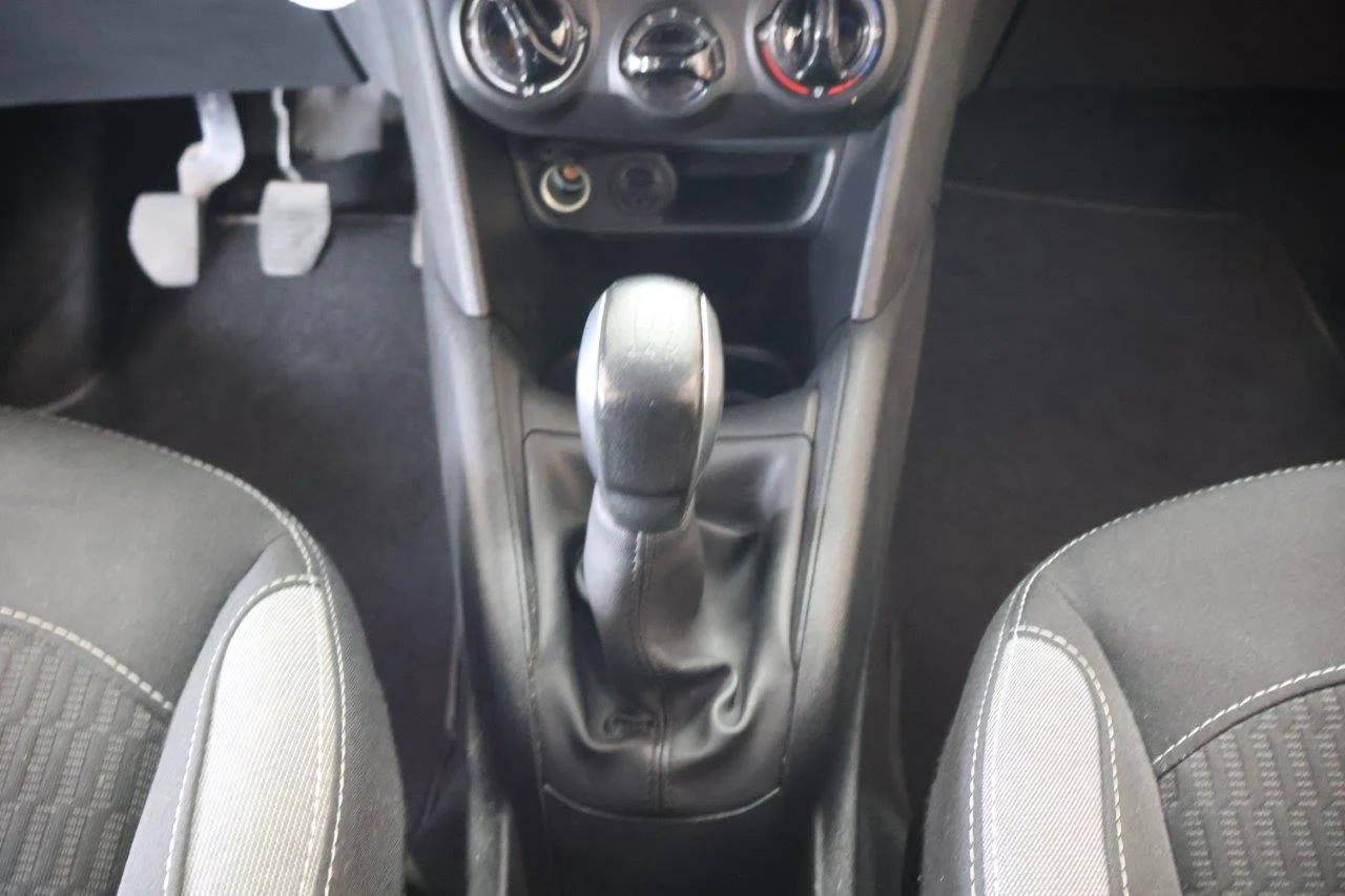 Peugeot 208 - View model 31