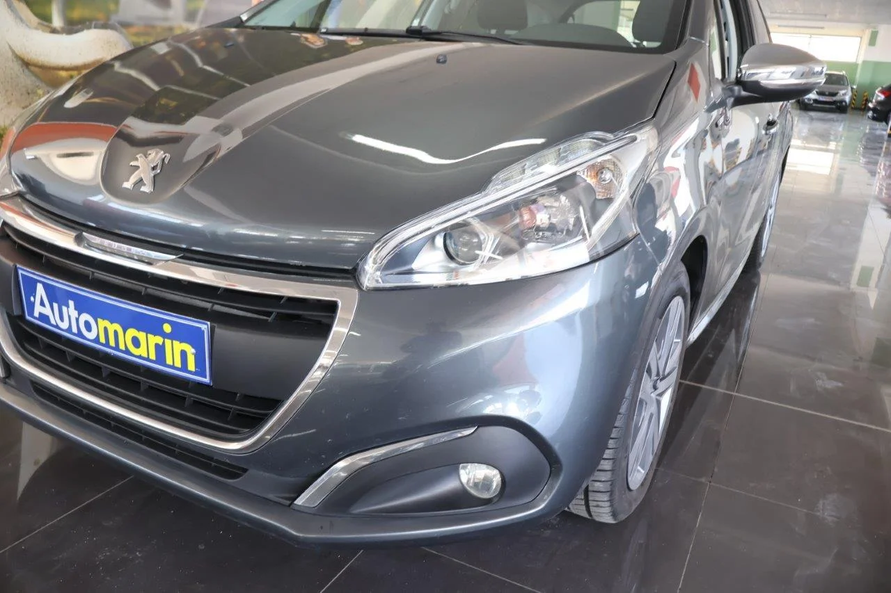 Peugeot 208 - View model 17