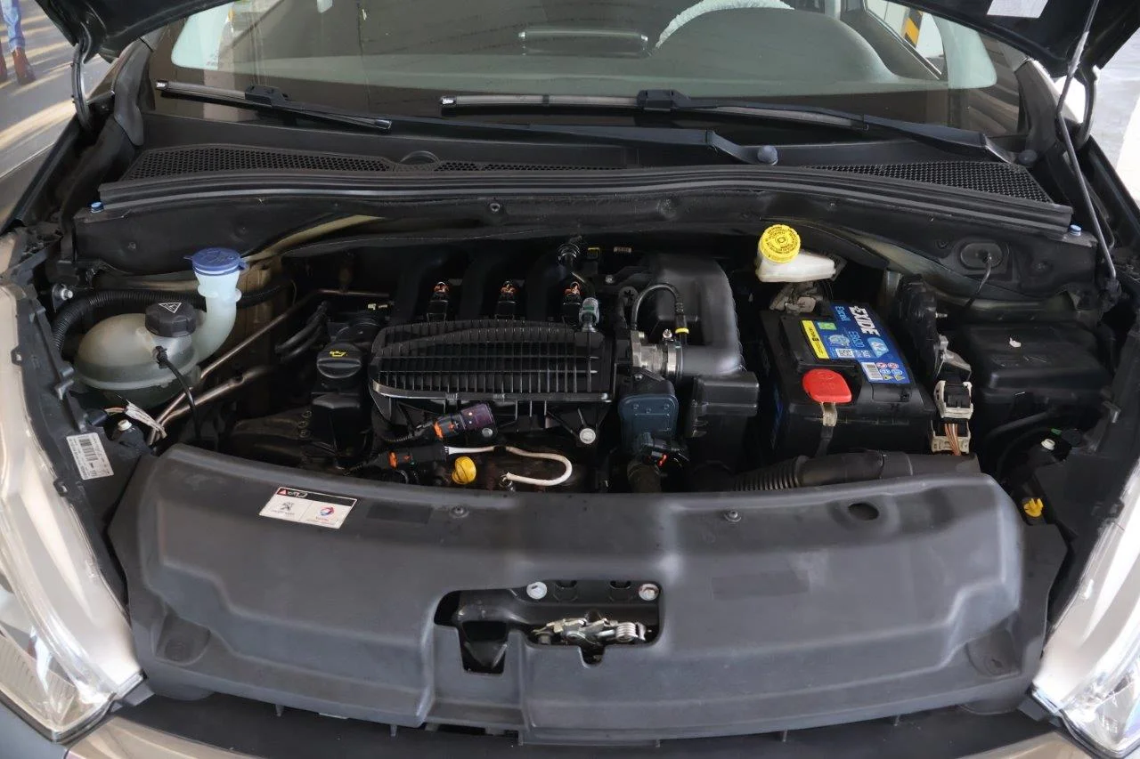 Peugeot 208 - View model 21