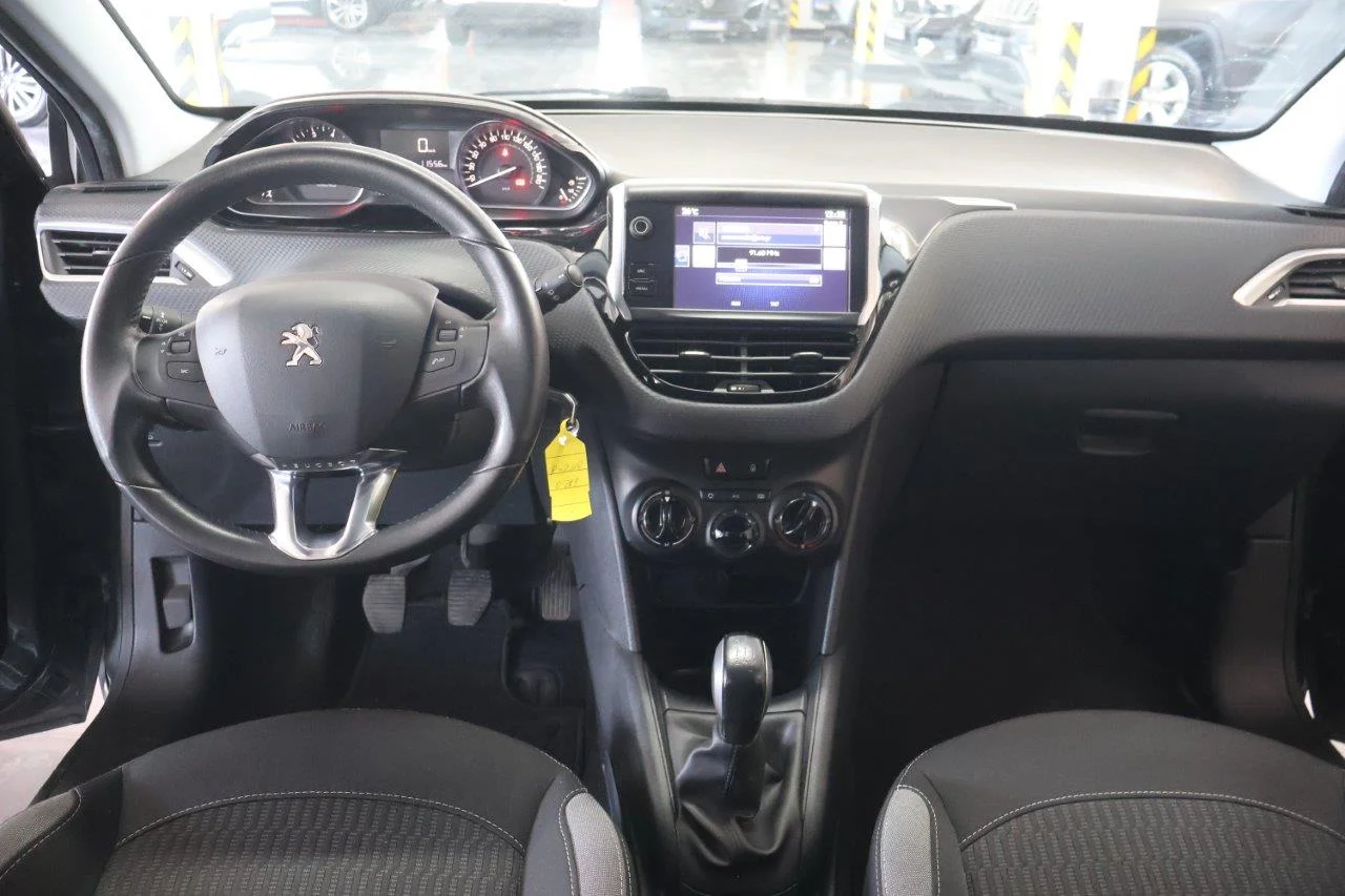 Peugeot 208 - View model 22