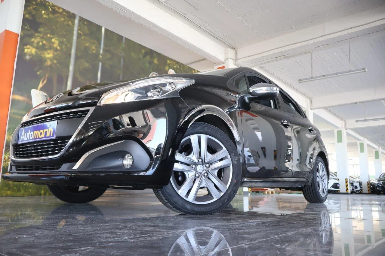 View 2 - Peugeot 208 - 2019