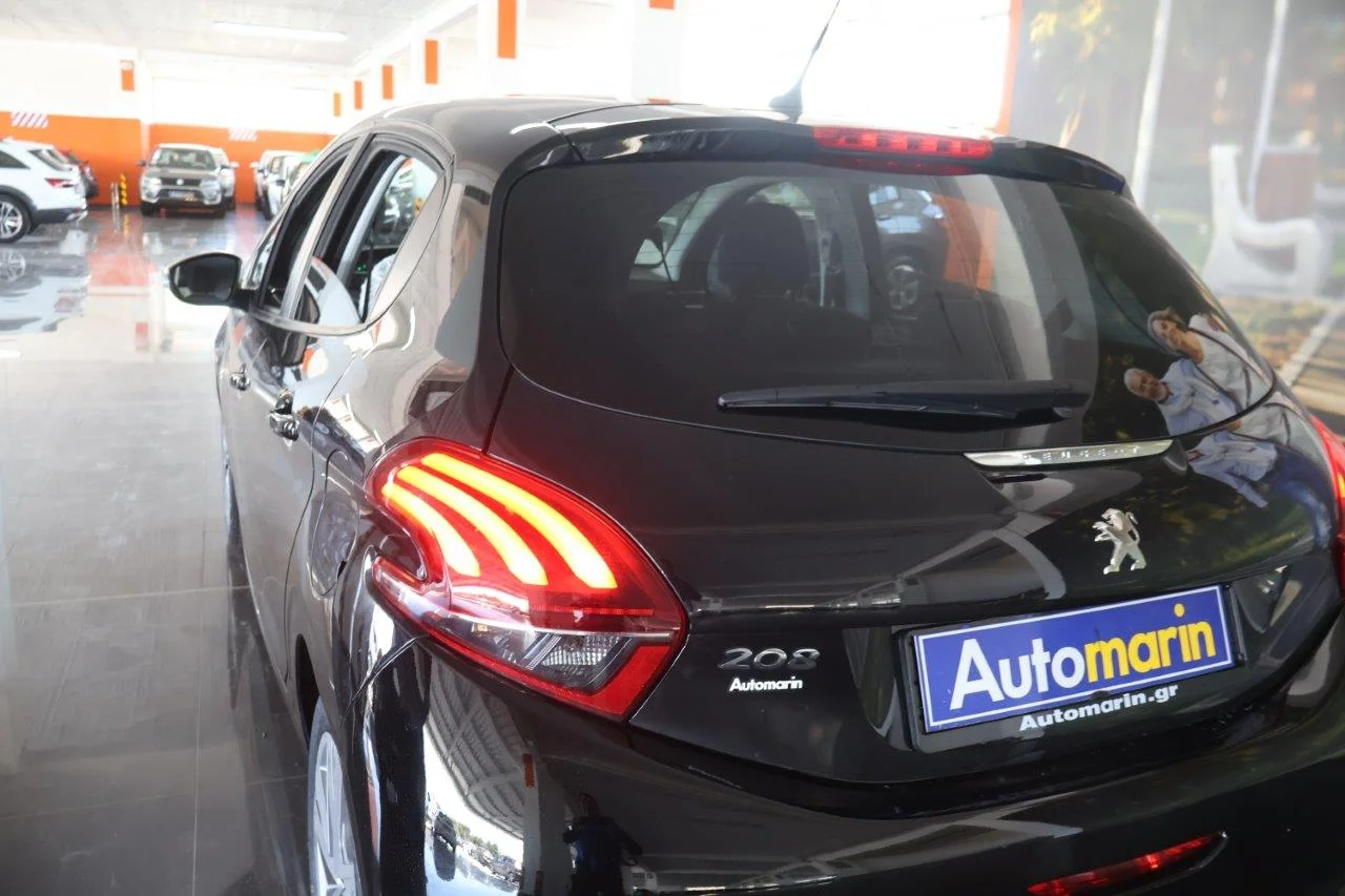 Peugeot 208 - View model 12