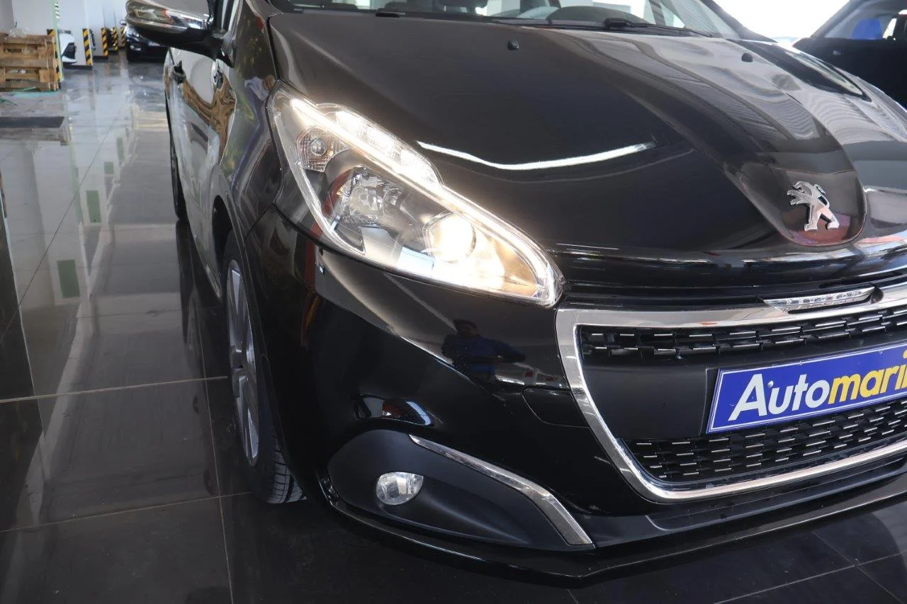Peugeot 208 - View model 19