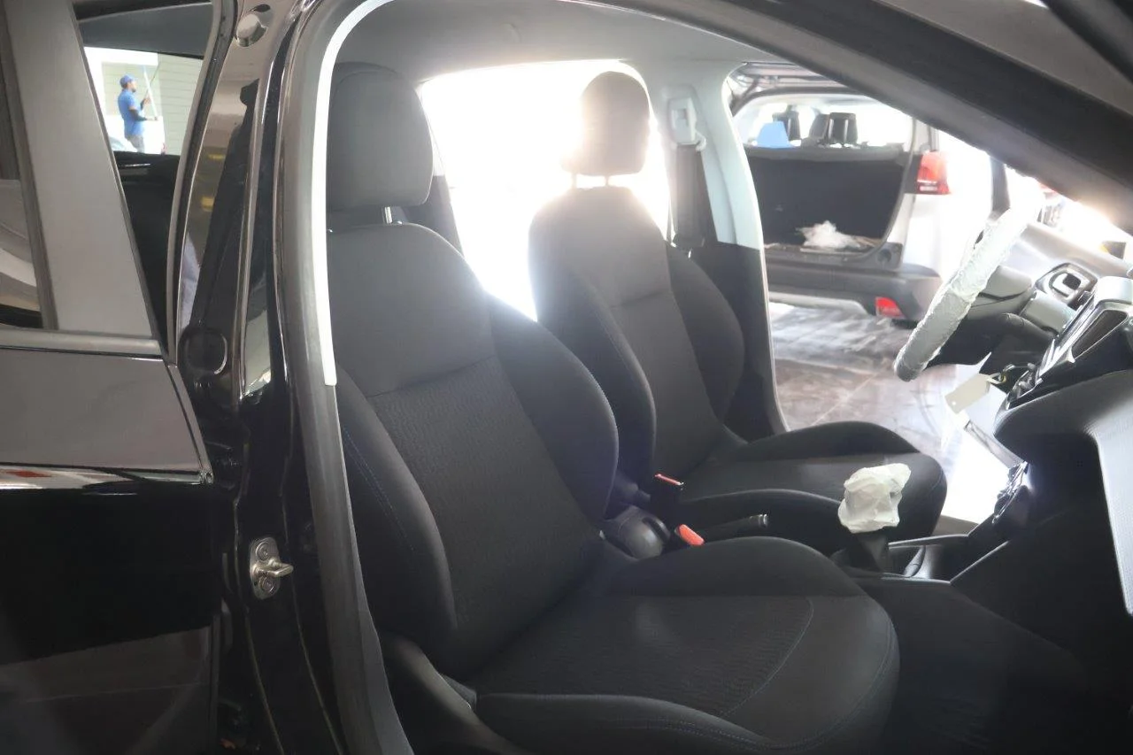 Peugeot 208 - View model 25