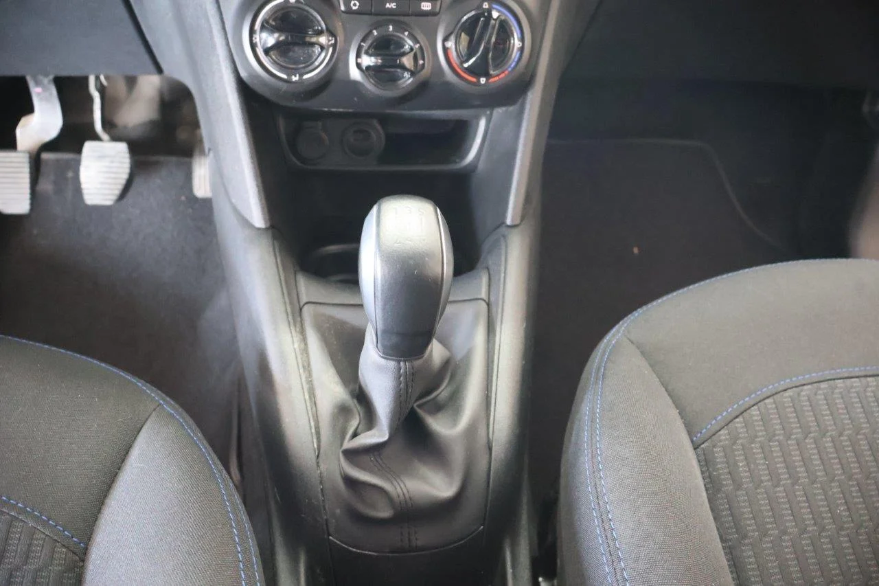 Peugeot 208 - View model 34