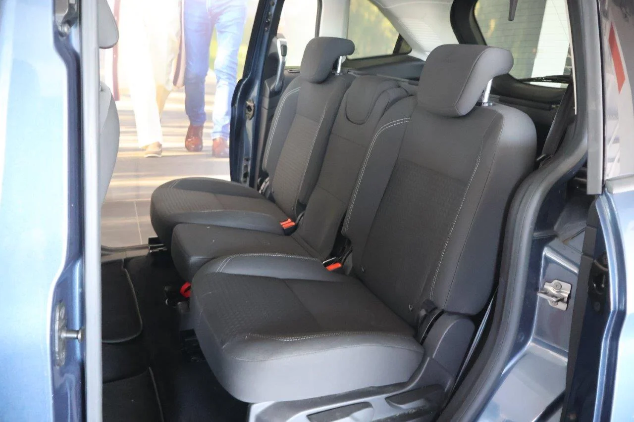 Ford Grand C-Max - View model 23