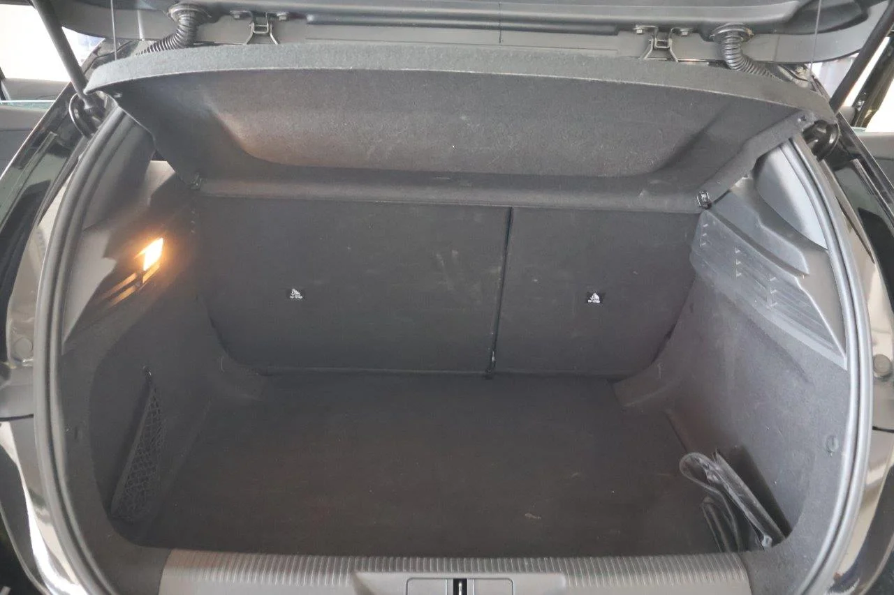 Peugeot 308 - View model 10