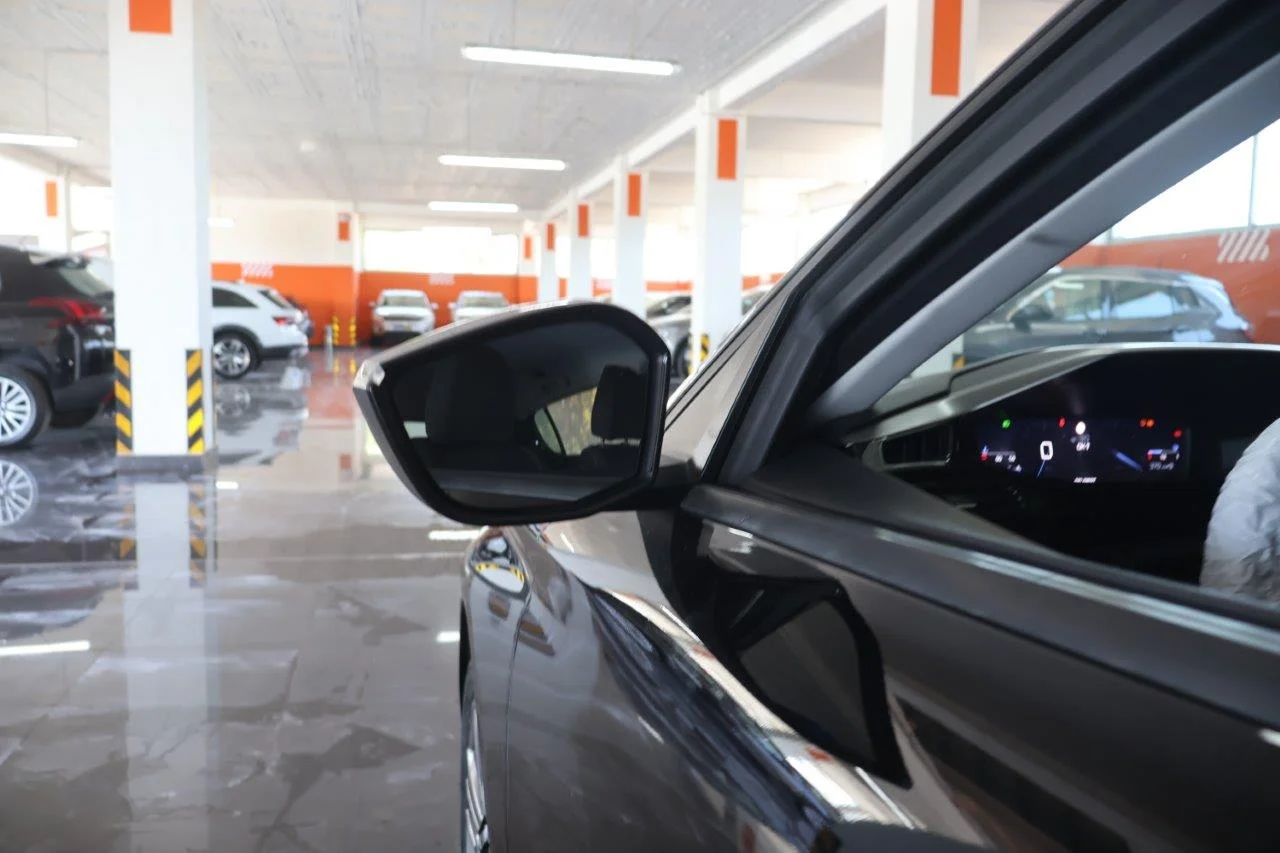 Peugeot 308 - View model 15