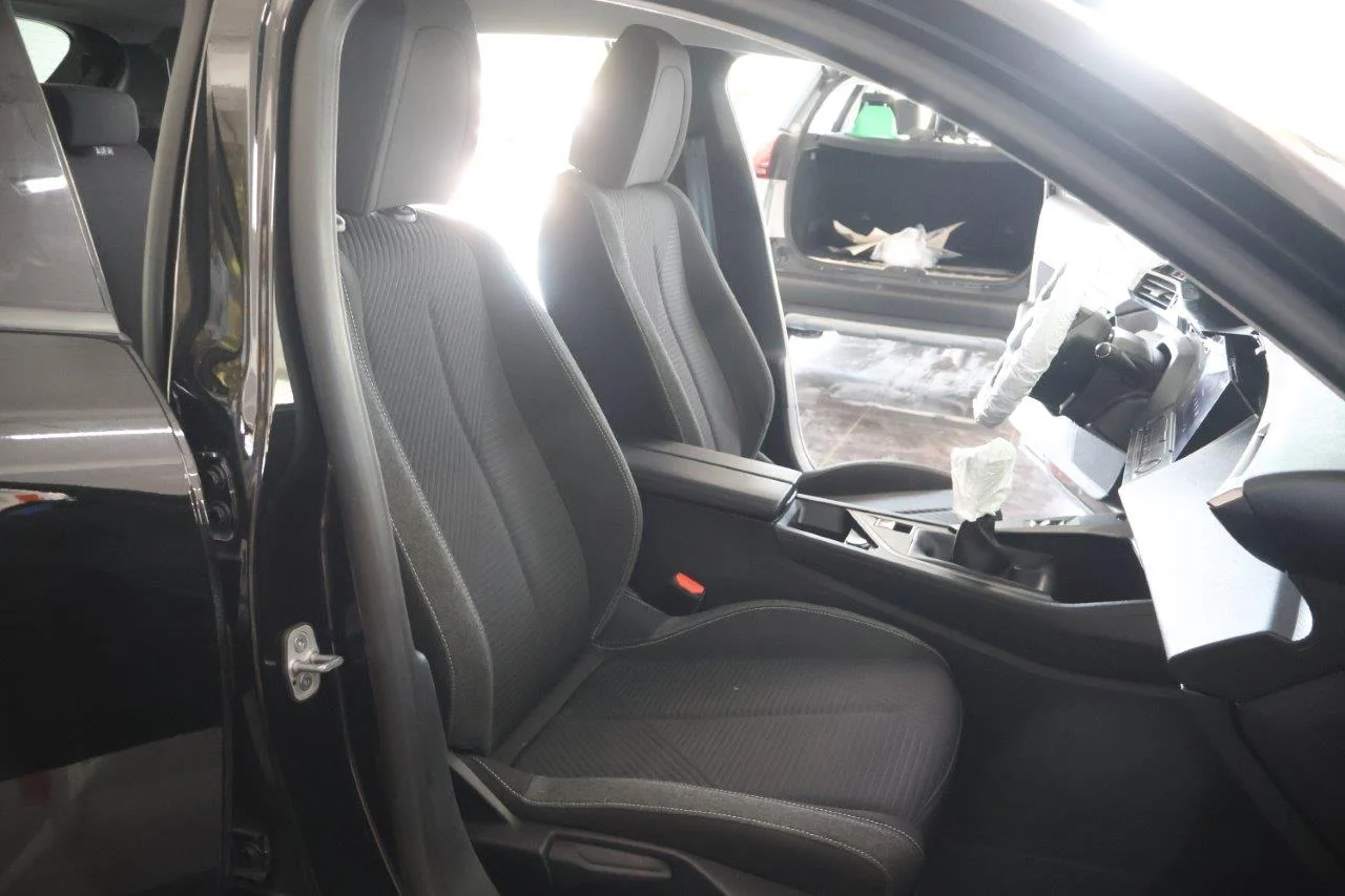 Peugeot 308 - View model 23