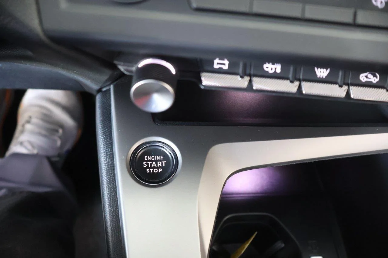 Peugeot 308 - View model 31
