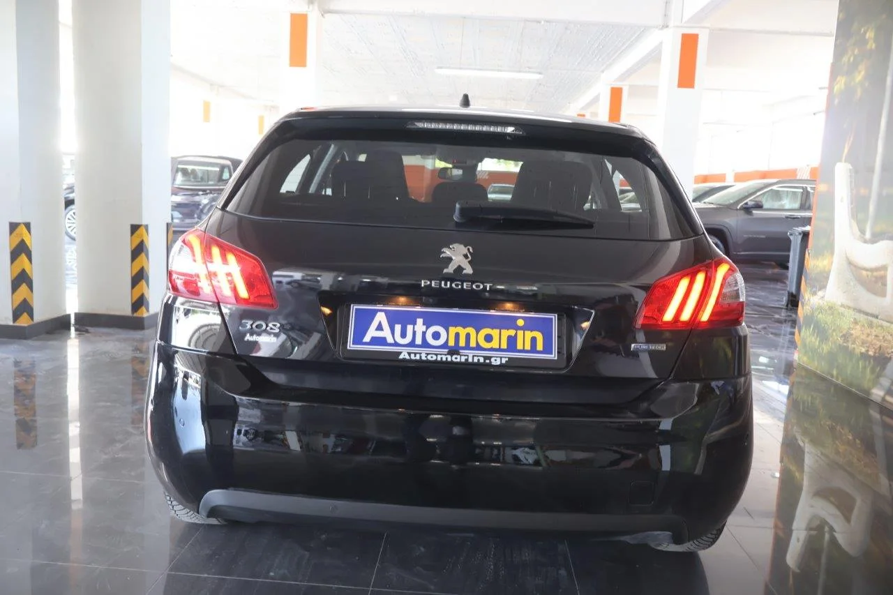 Peugeot 308 - View model 5