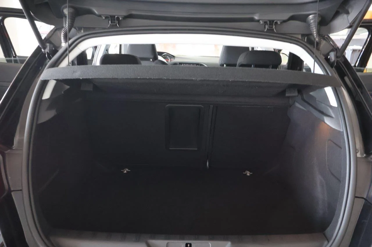 Peugeot 308 - View model 10