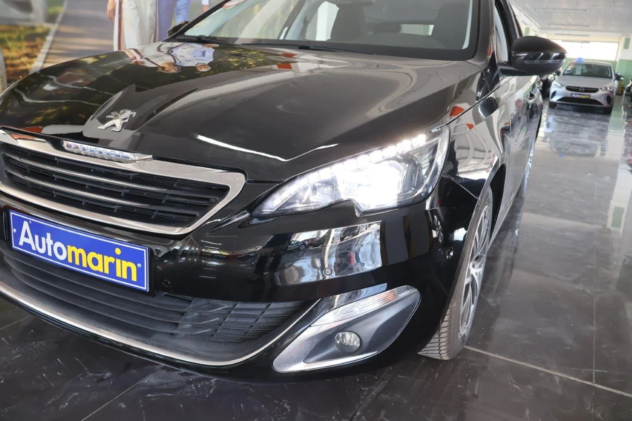 Peugeot 308 - View model 15