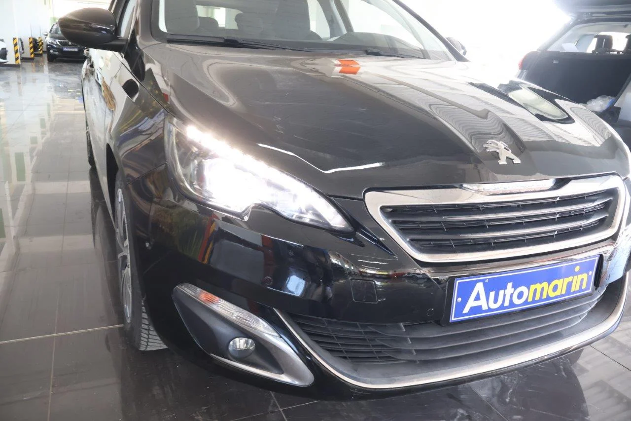 Peugeot 308 - View model 16
