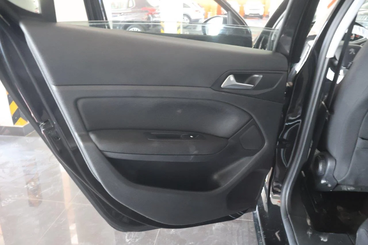 Peugeot 308 - View model 34
