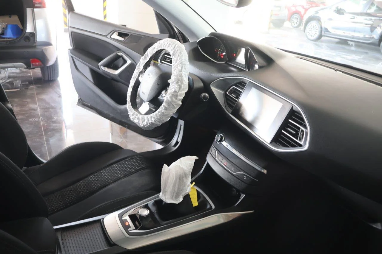 Peugeot 308 - View model 35