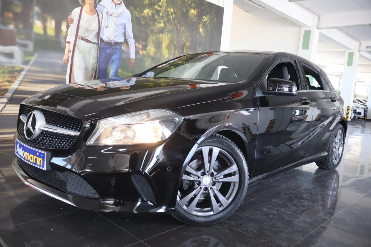View 1 - Mercedes-Benz A 180 - 2016