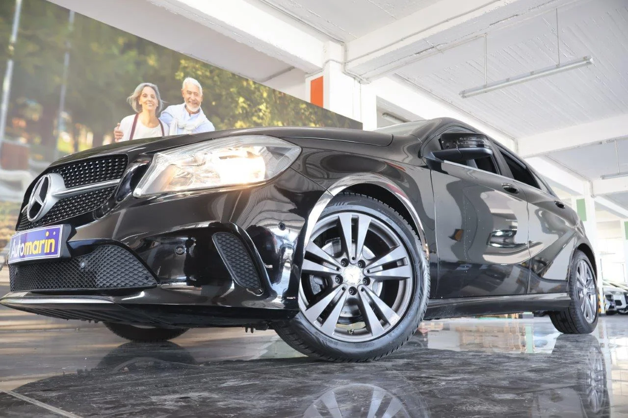 View 2 - Mercedes-Benz A 180 - 2016