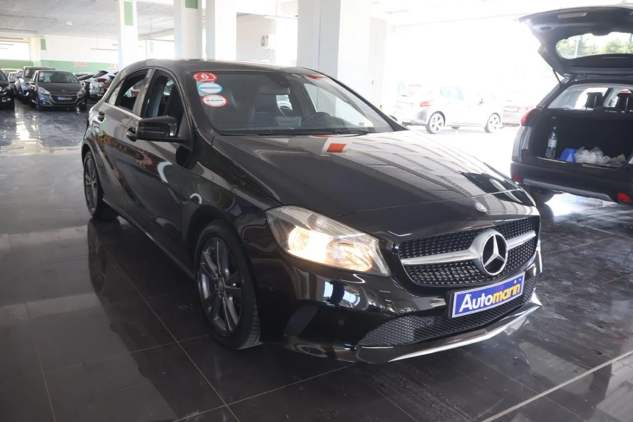 View 4 - Mercedes-Benz A 180 - 2016