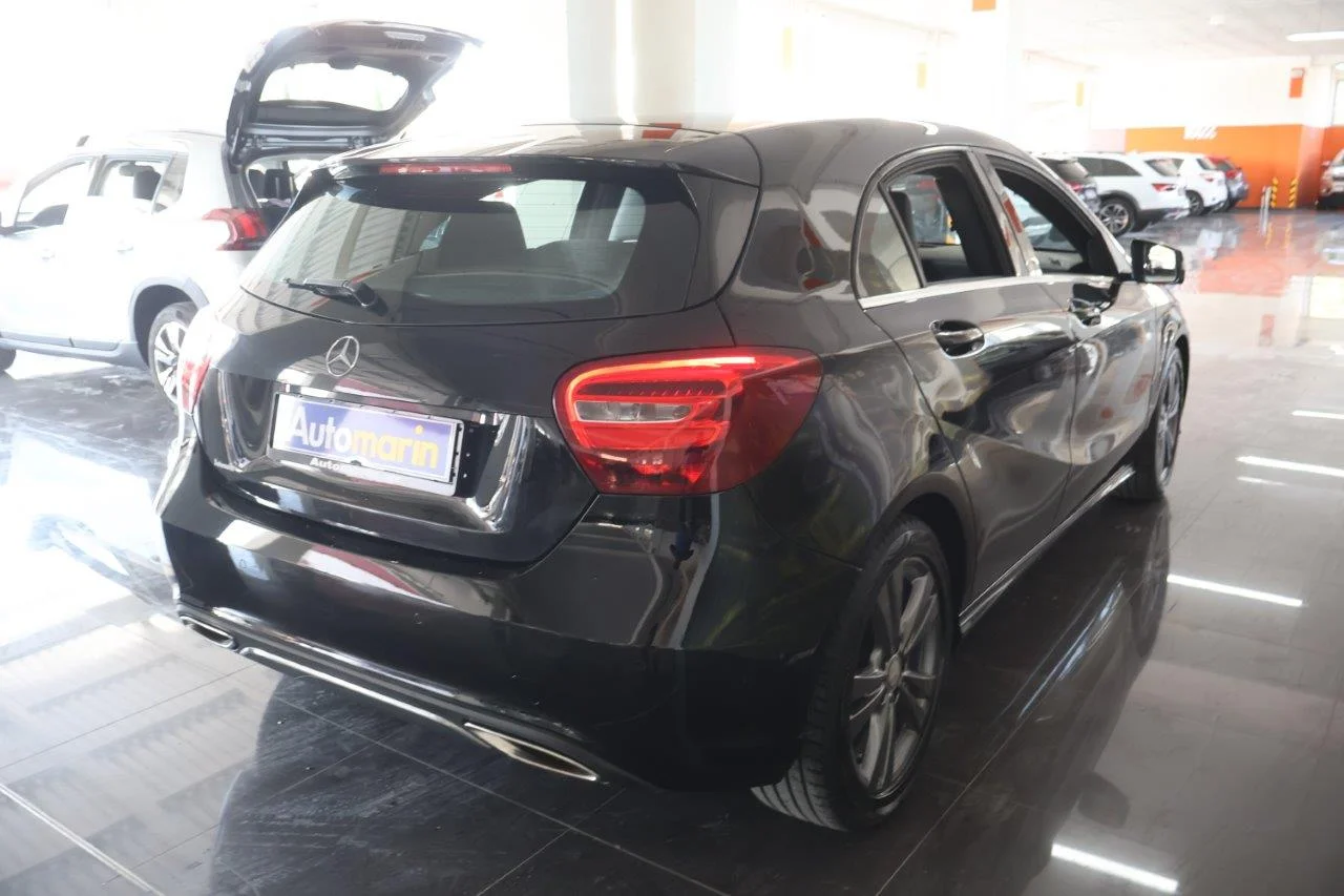 View 5 - Mercedes-Benz A 180 - 2016