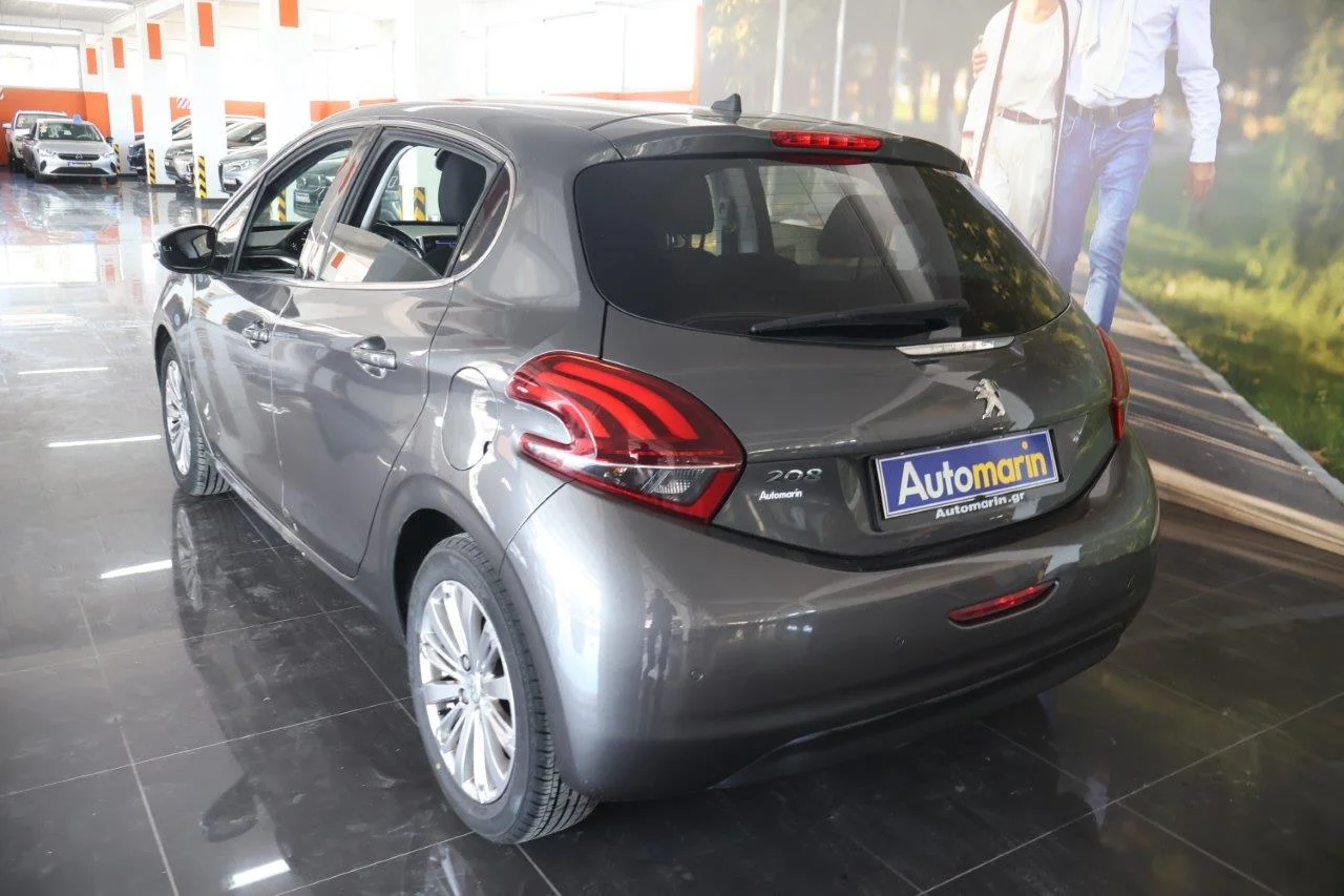 Peugeot 208 - View model 6