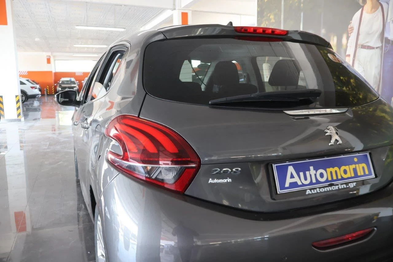 Peugeot 208 - View model 12