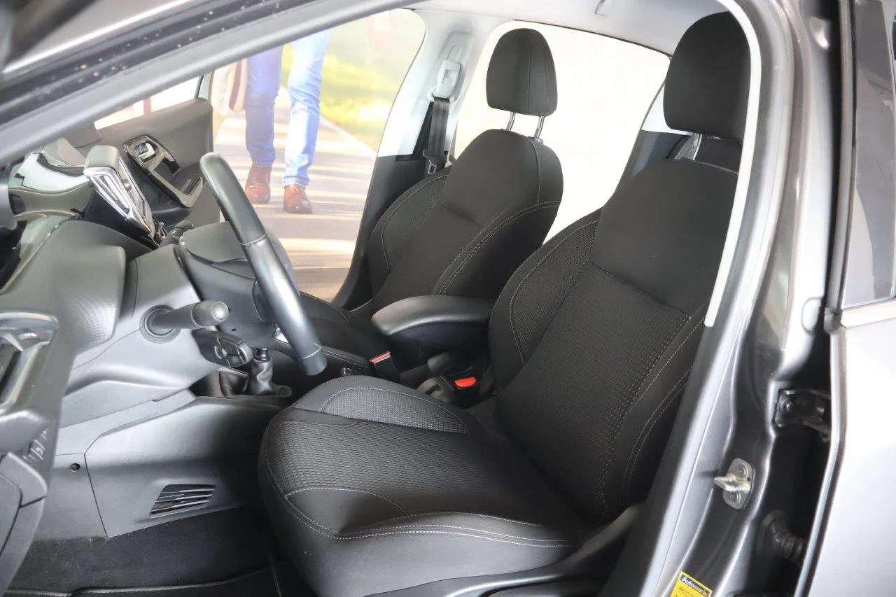 Peugeot 208 - View model 22