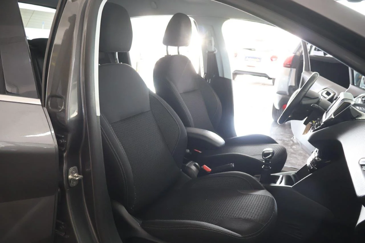 Peugeot 208 - View model 23