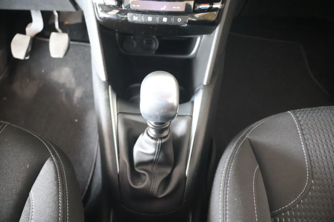 Peugeot 208 - View model 31