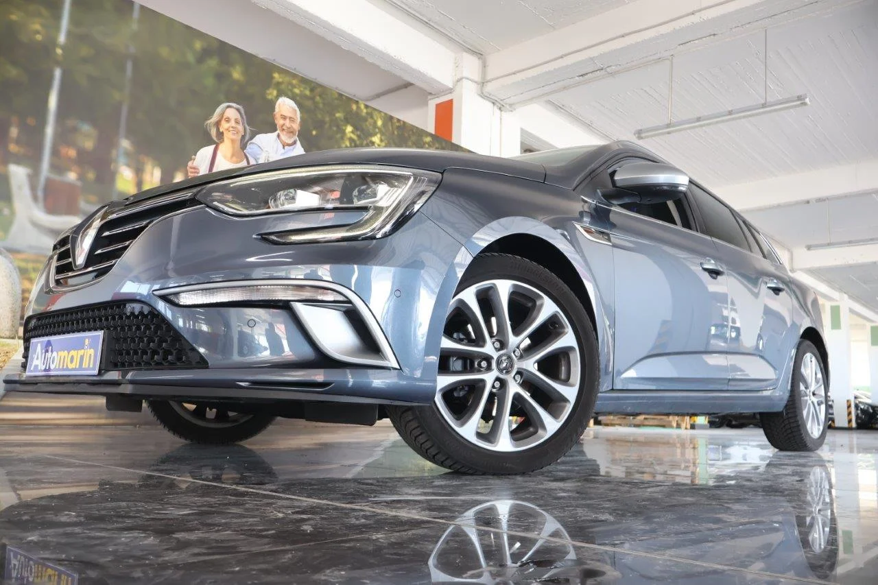 View 2 - Renault Megane - 2017