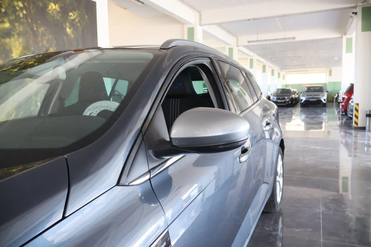 Renault Megane - View model 13