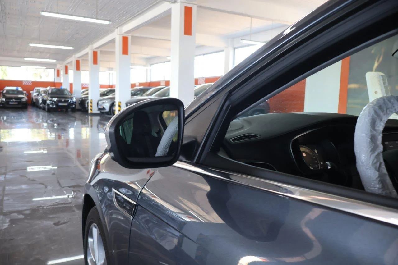 Renault Megane - View model 14