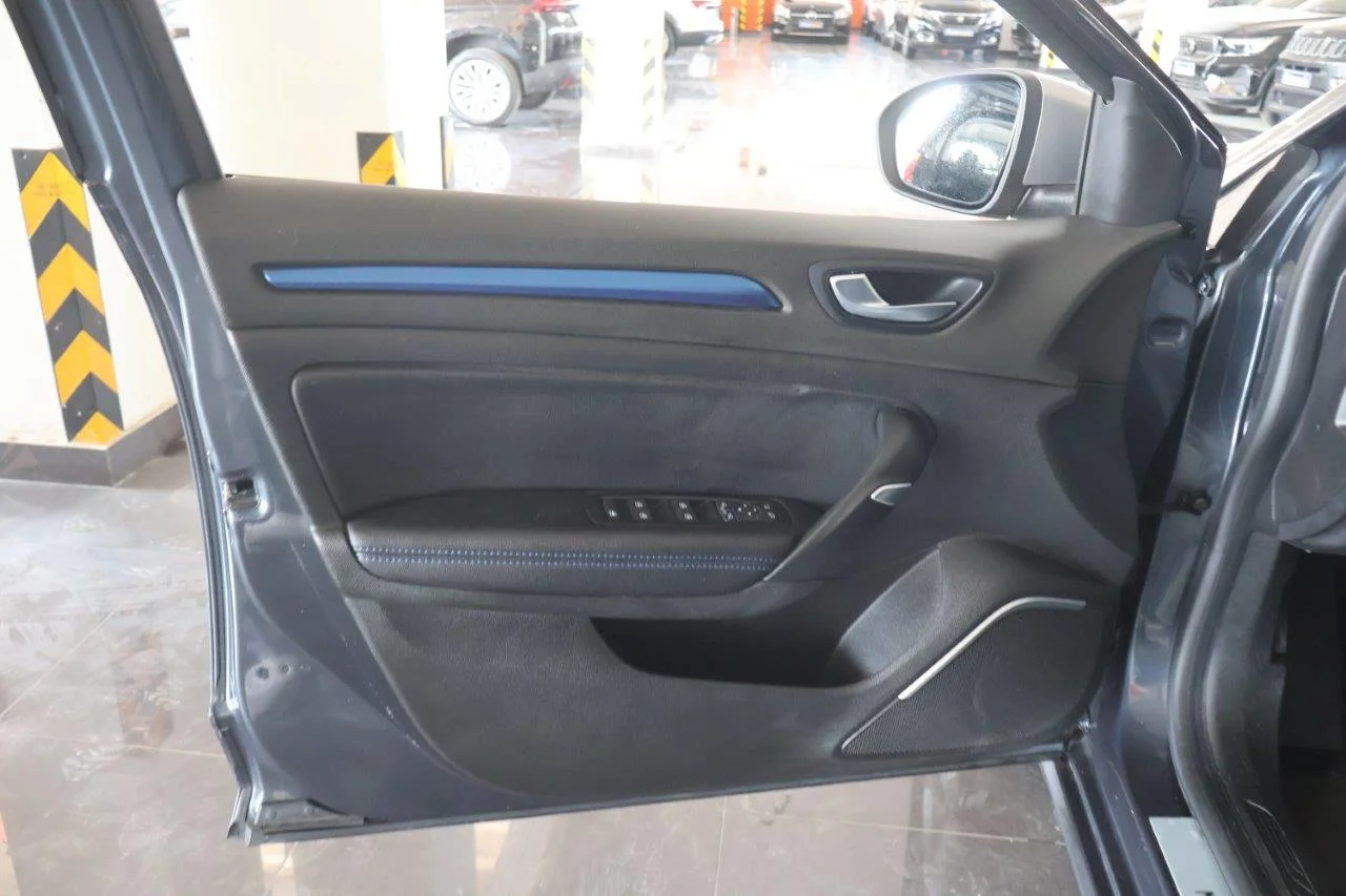 Renault Megane - View model 30