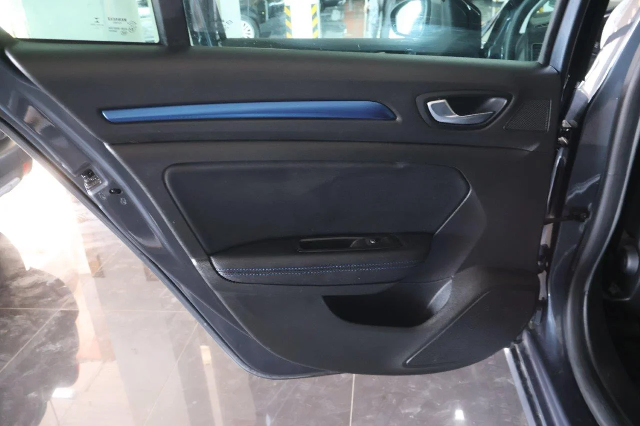 Renault Megane - View model 32