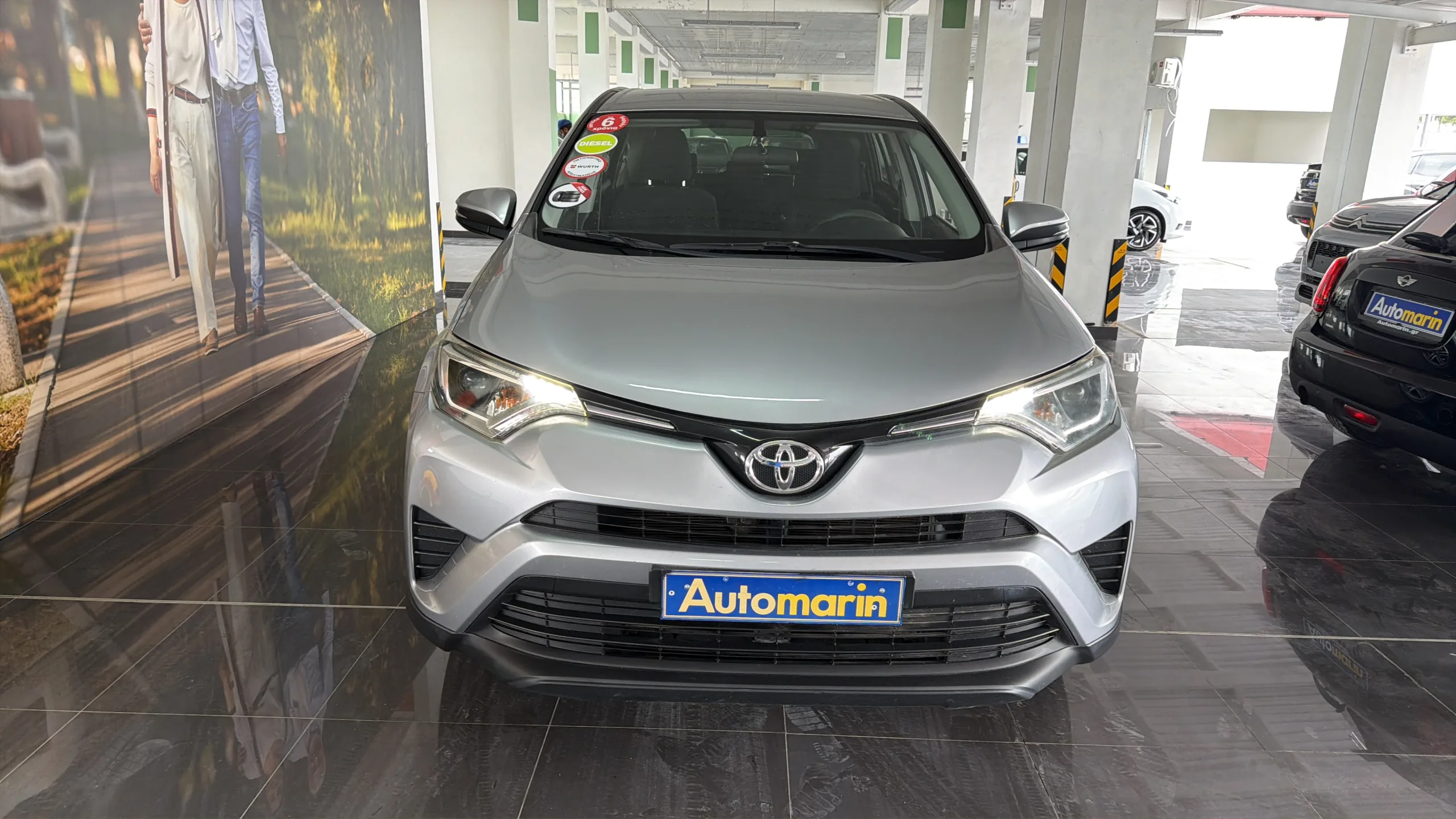 View 2 - Toyota RAV 4 - 2017
