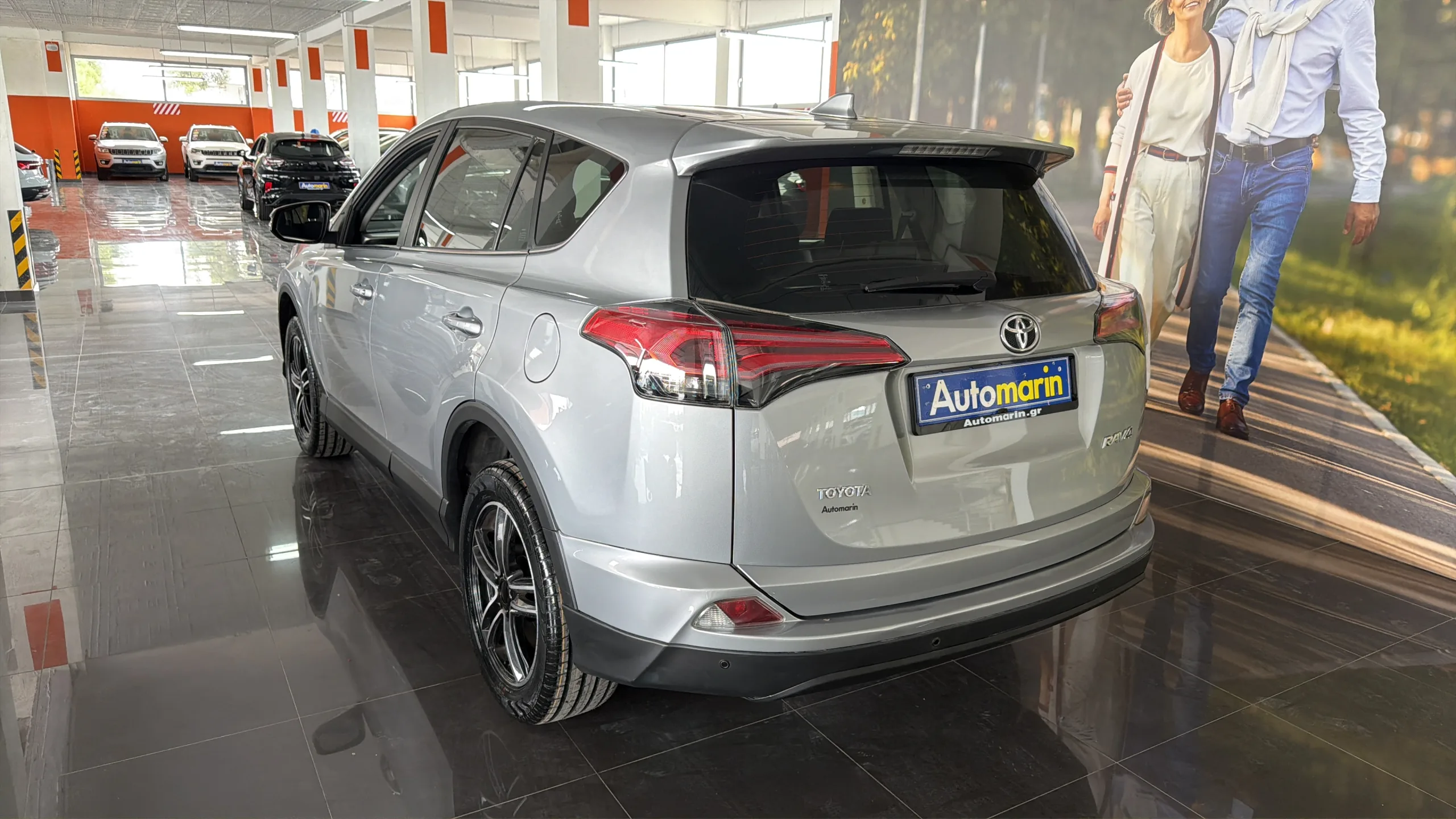 Toyota RAV 4 - View model 5