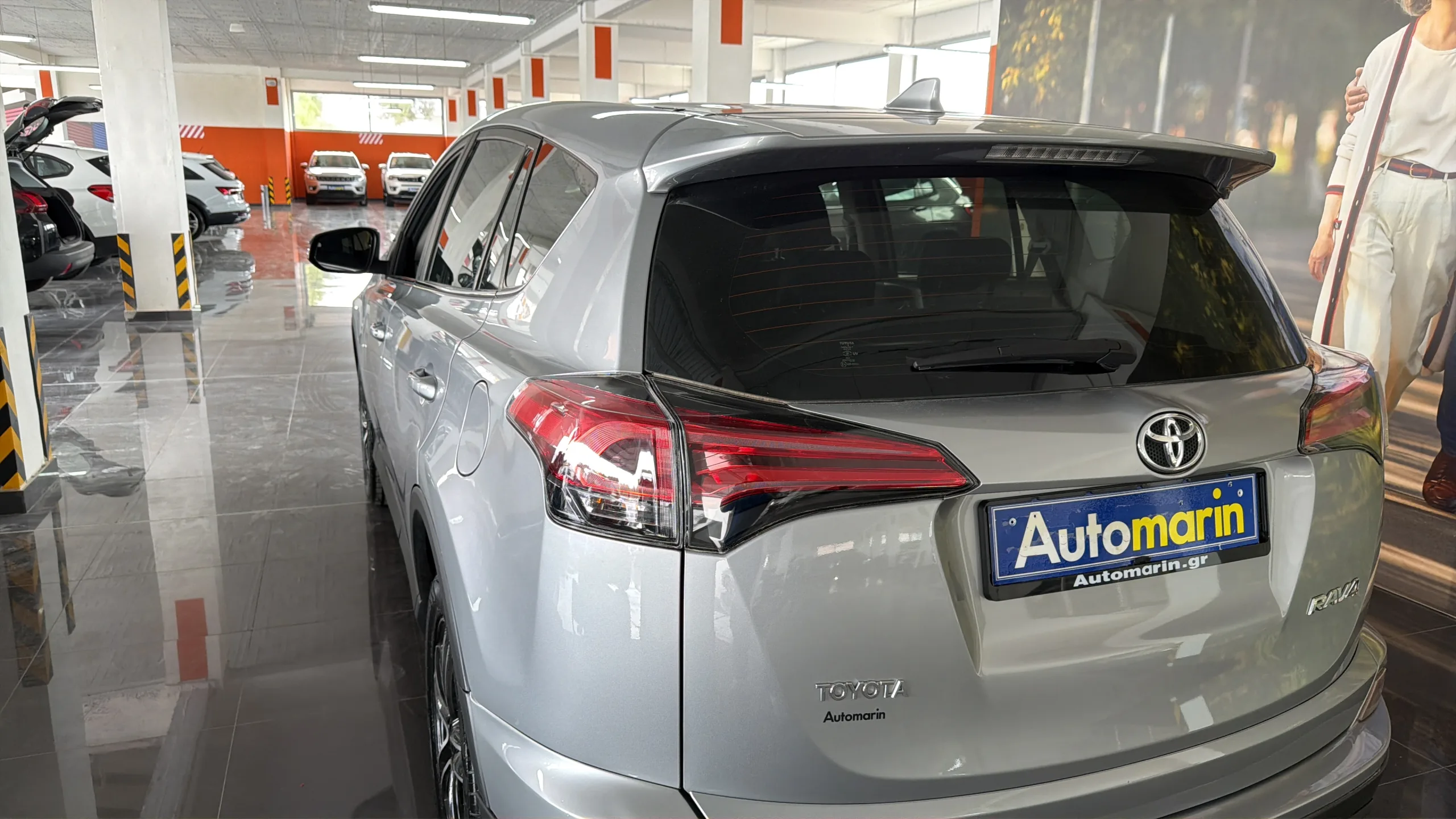 Toyota RAV 4 - View model 7