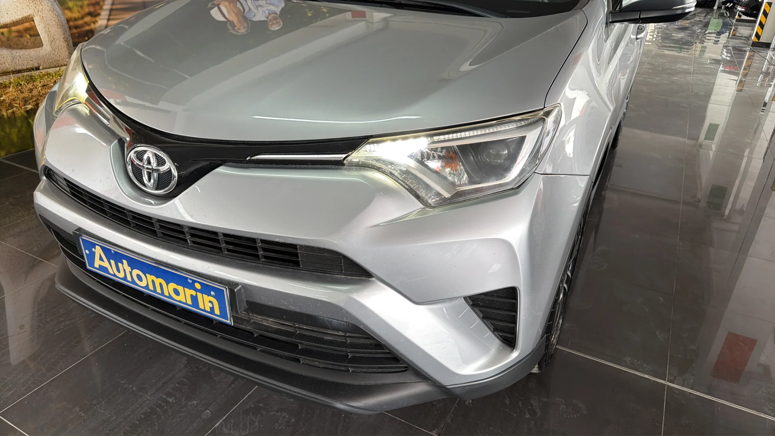 Toyota RAV 4 - View model 11