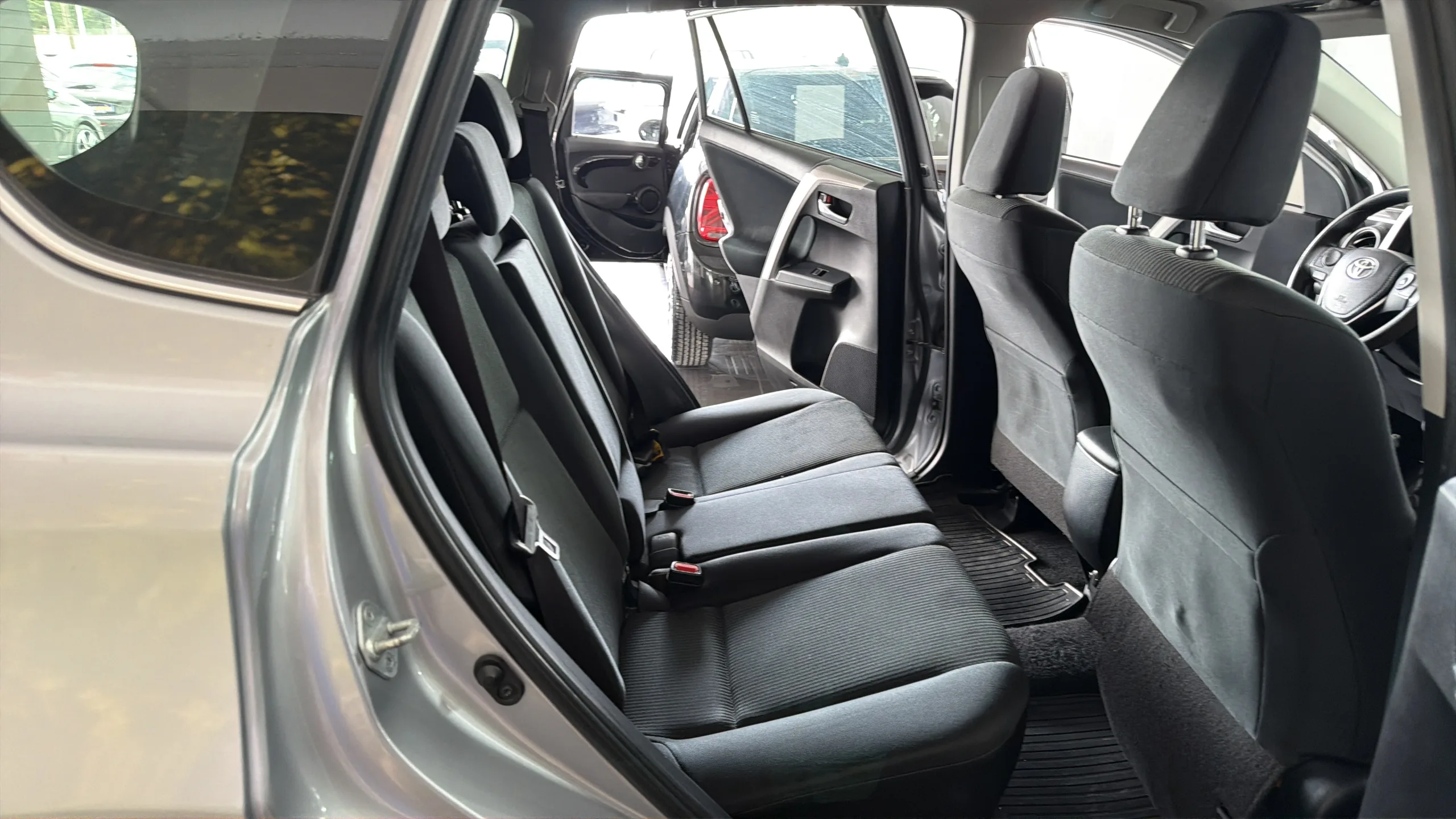 Toyota RAV 4 - View model 24
