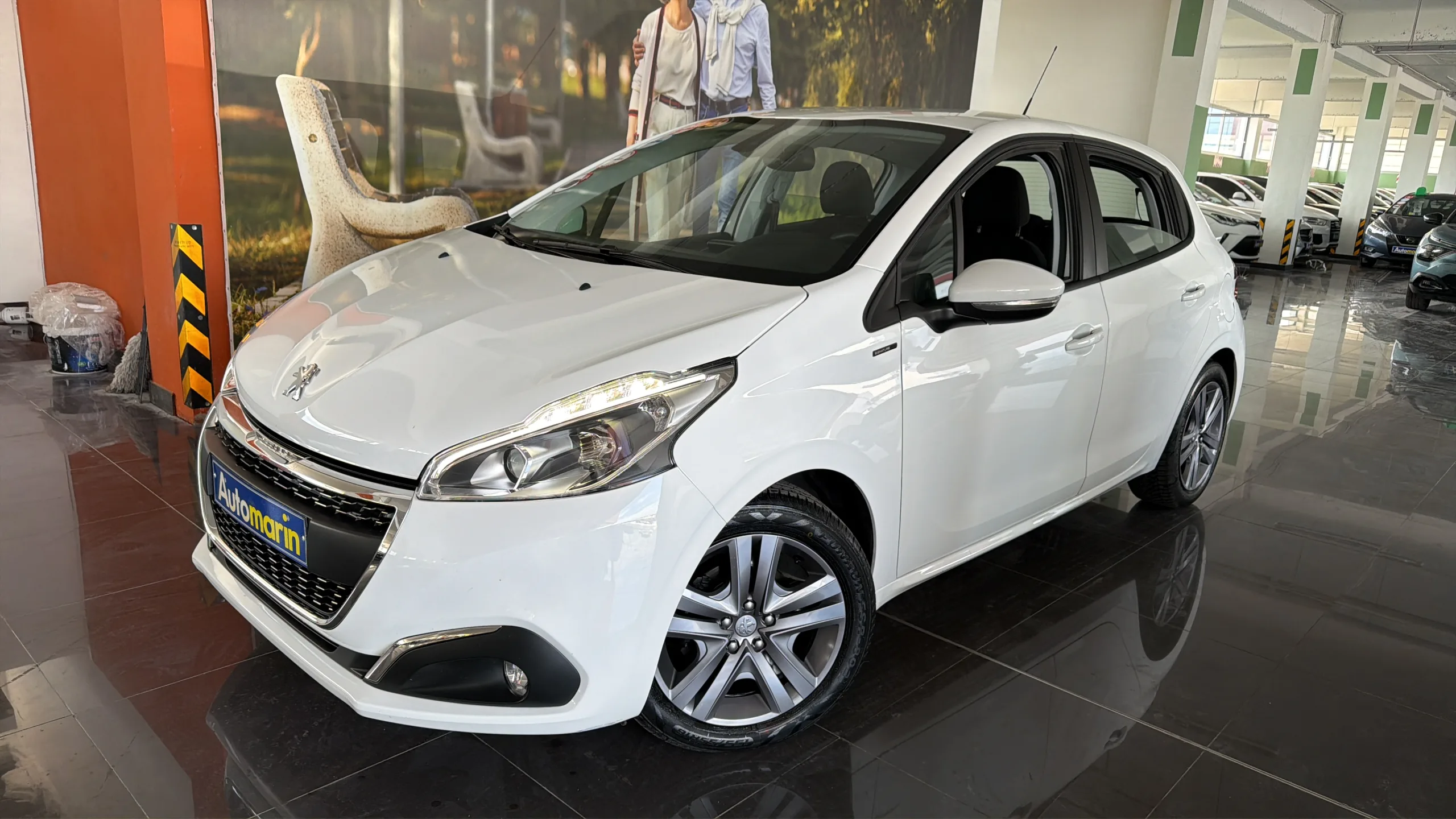 View 1 - Peugeot 208 - 2018