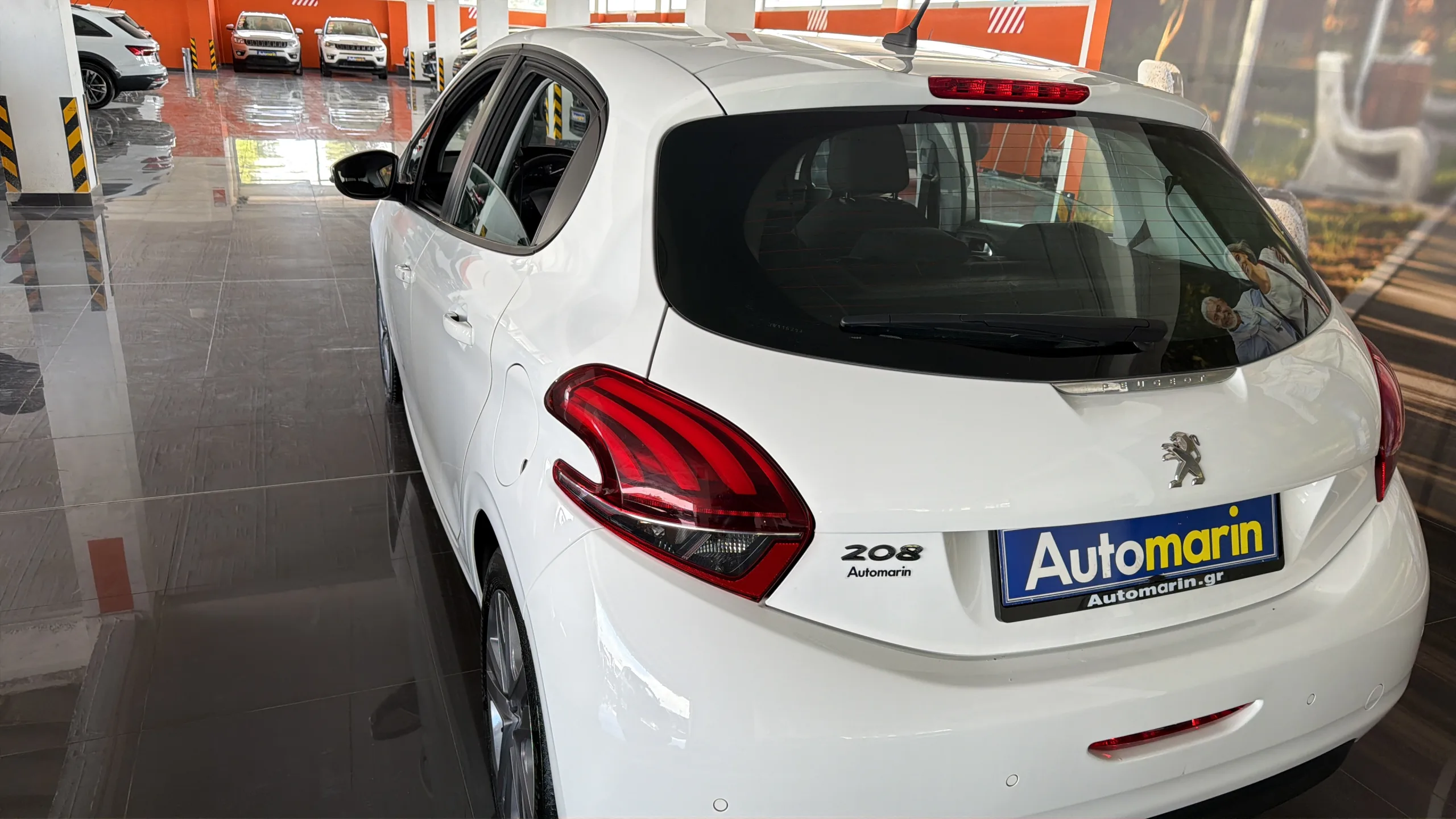 Peugeot 208 - View model 7