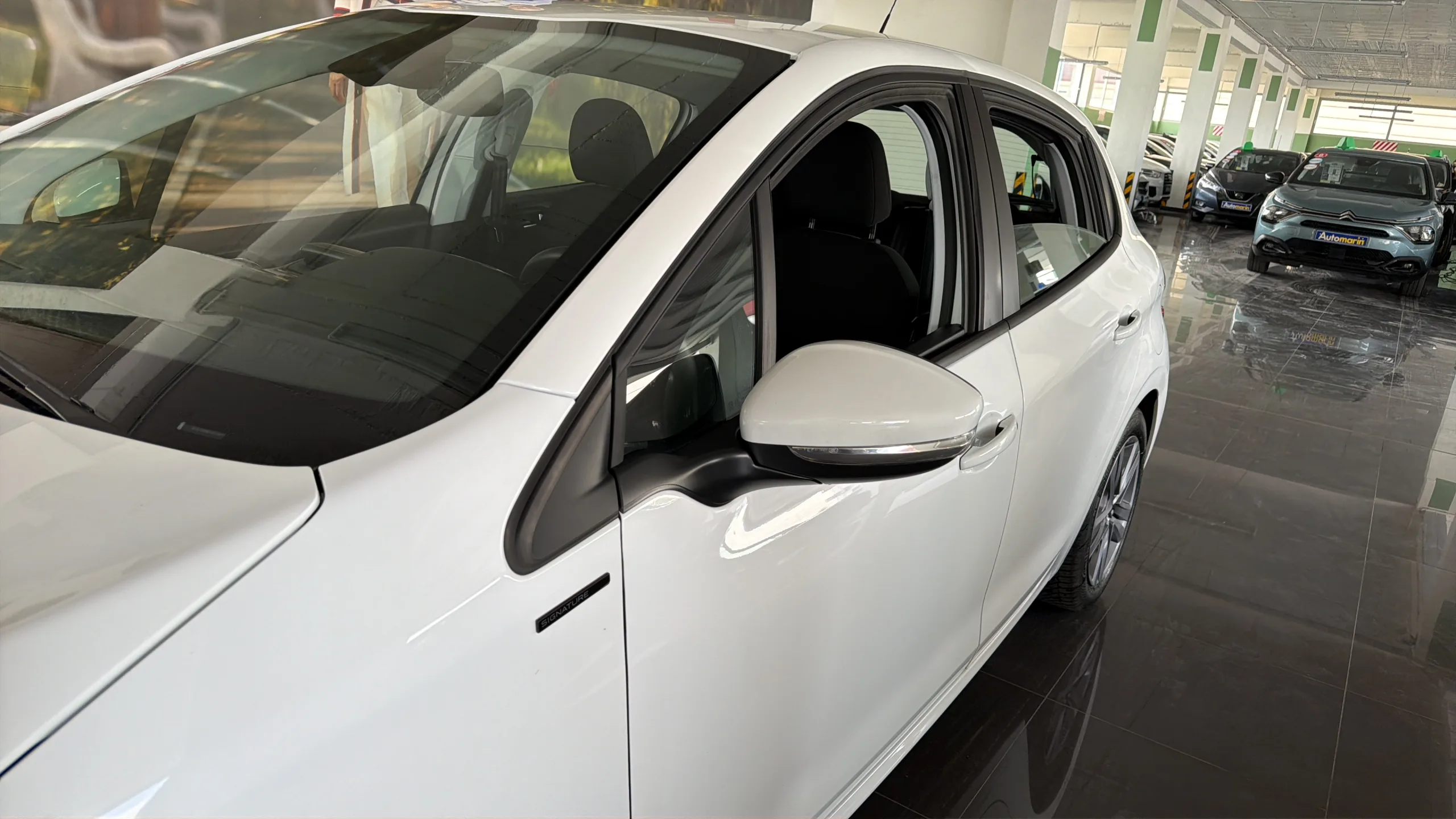 Peugeot 208 - View model 8