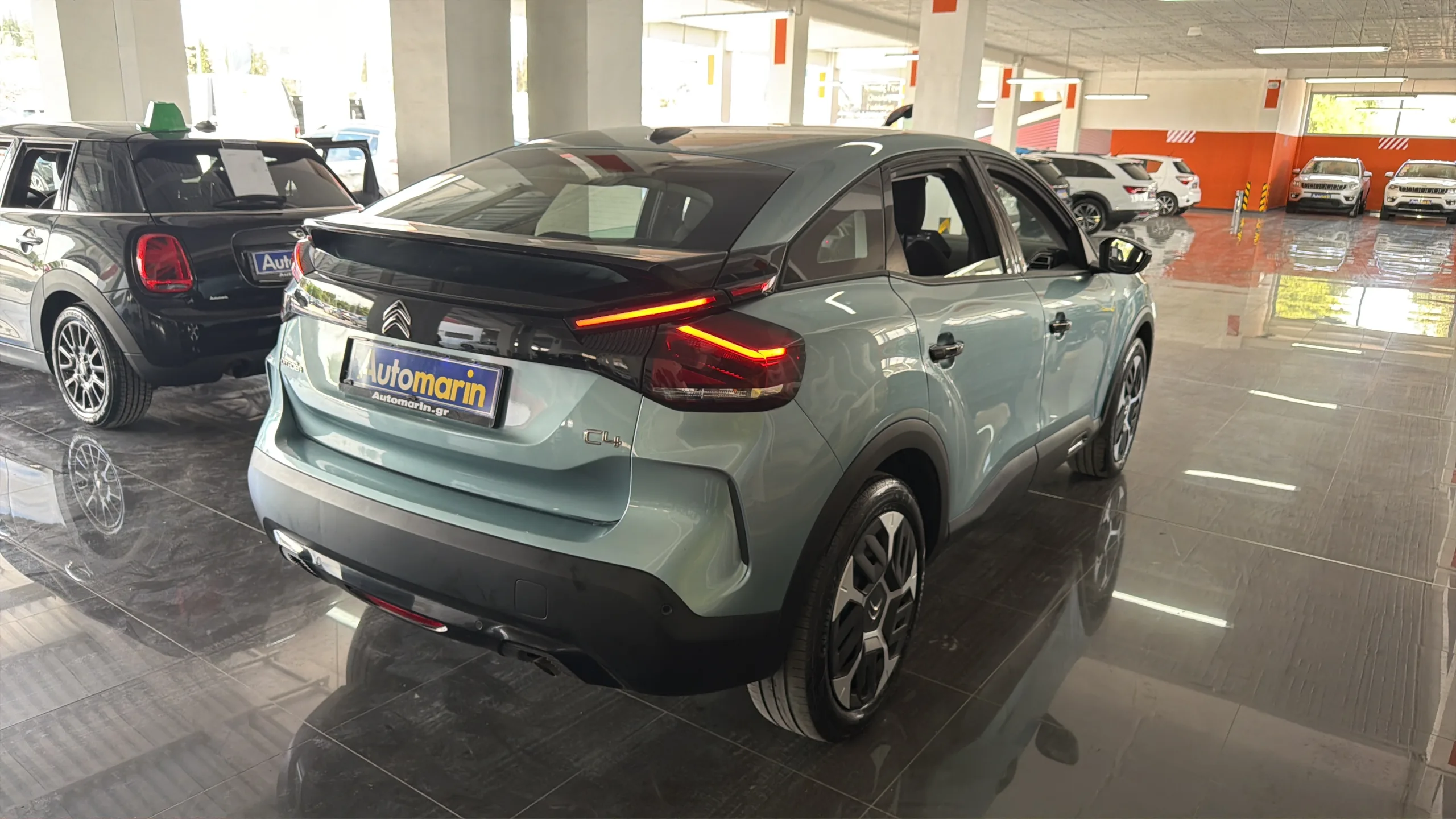 View 4 - Citroen C4 - 2022