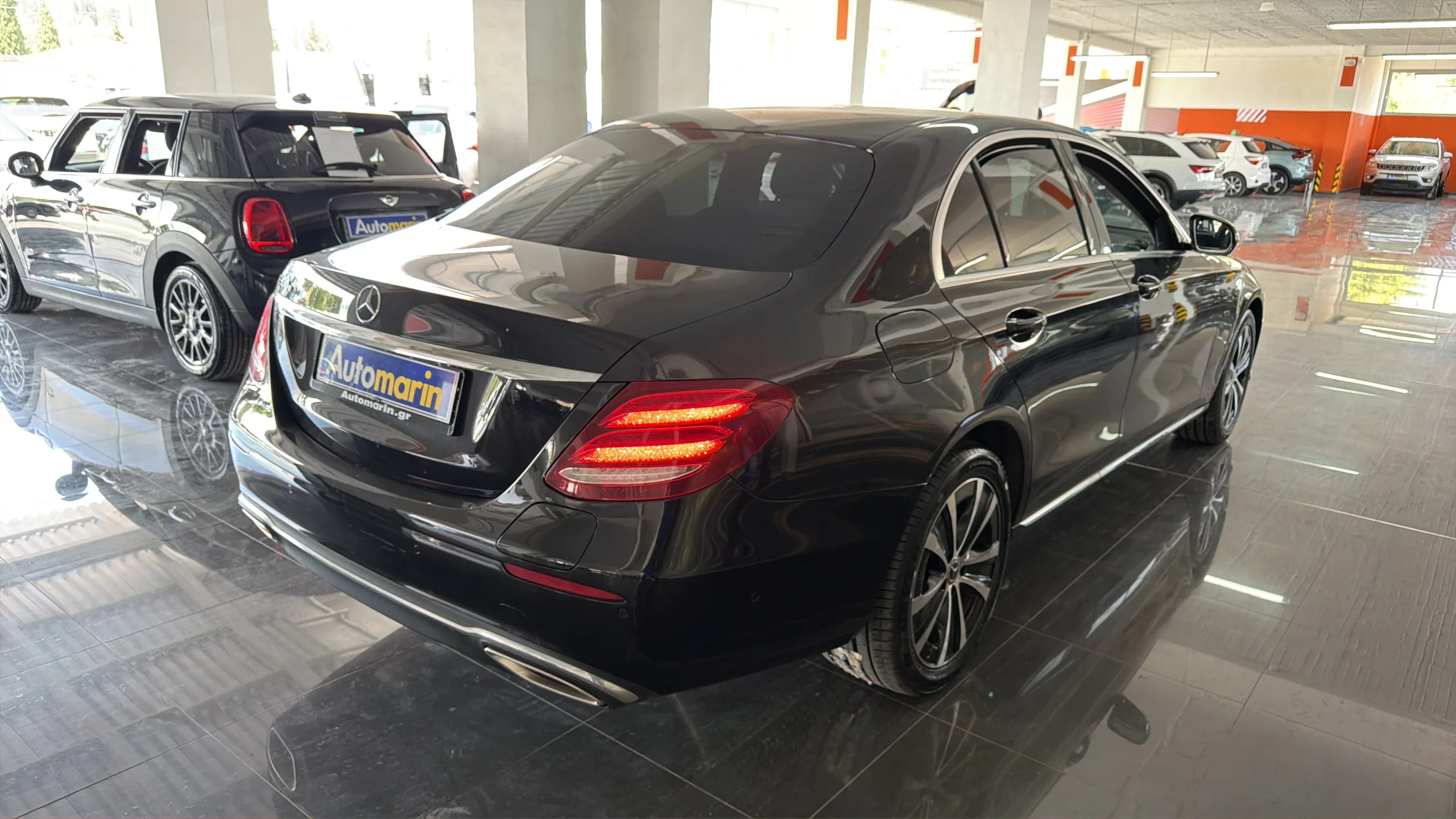 View 4 - Mercedes-Benz E 300 - 2019
