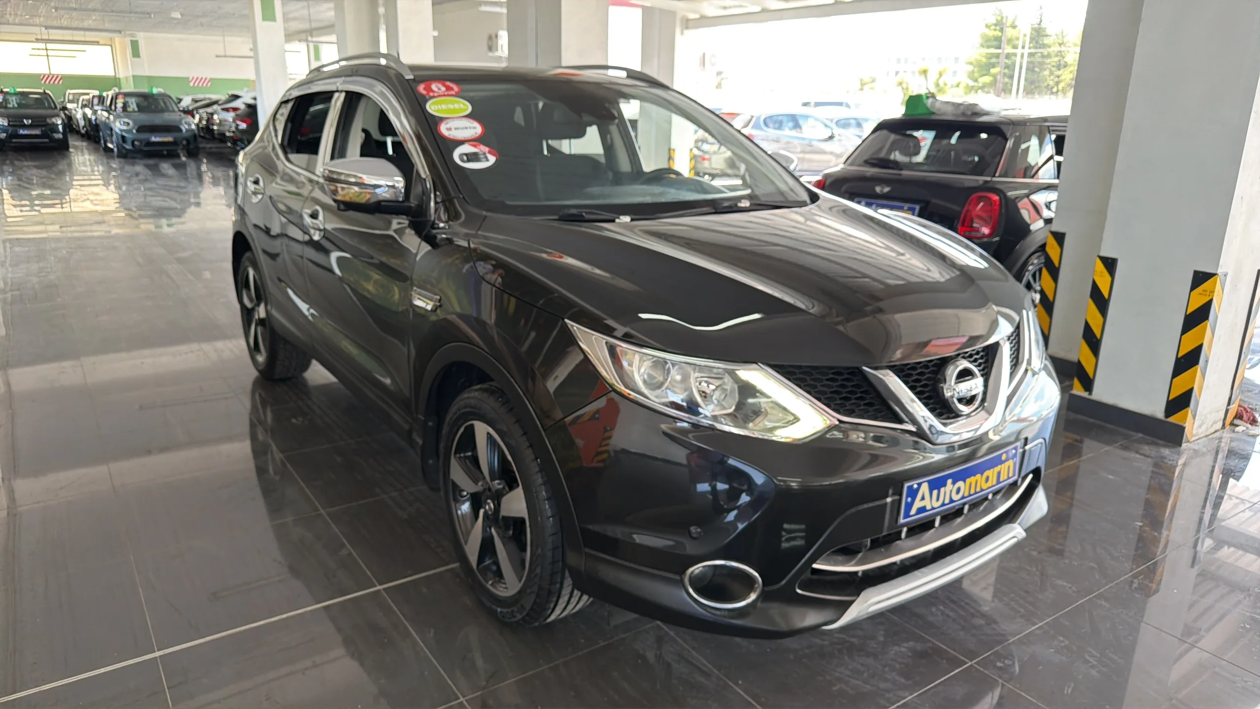 View 3 - Nissan Qashqai - 2016