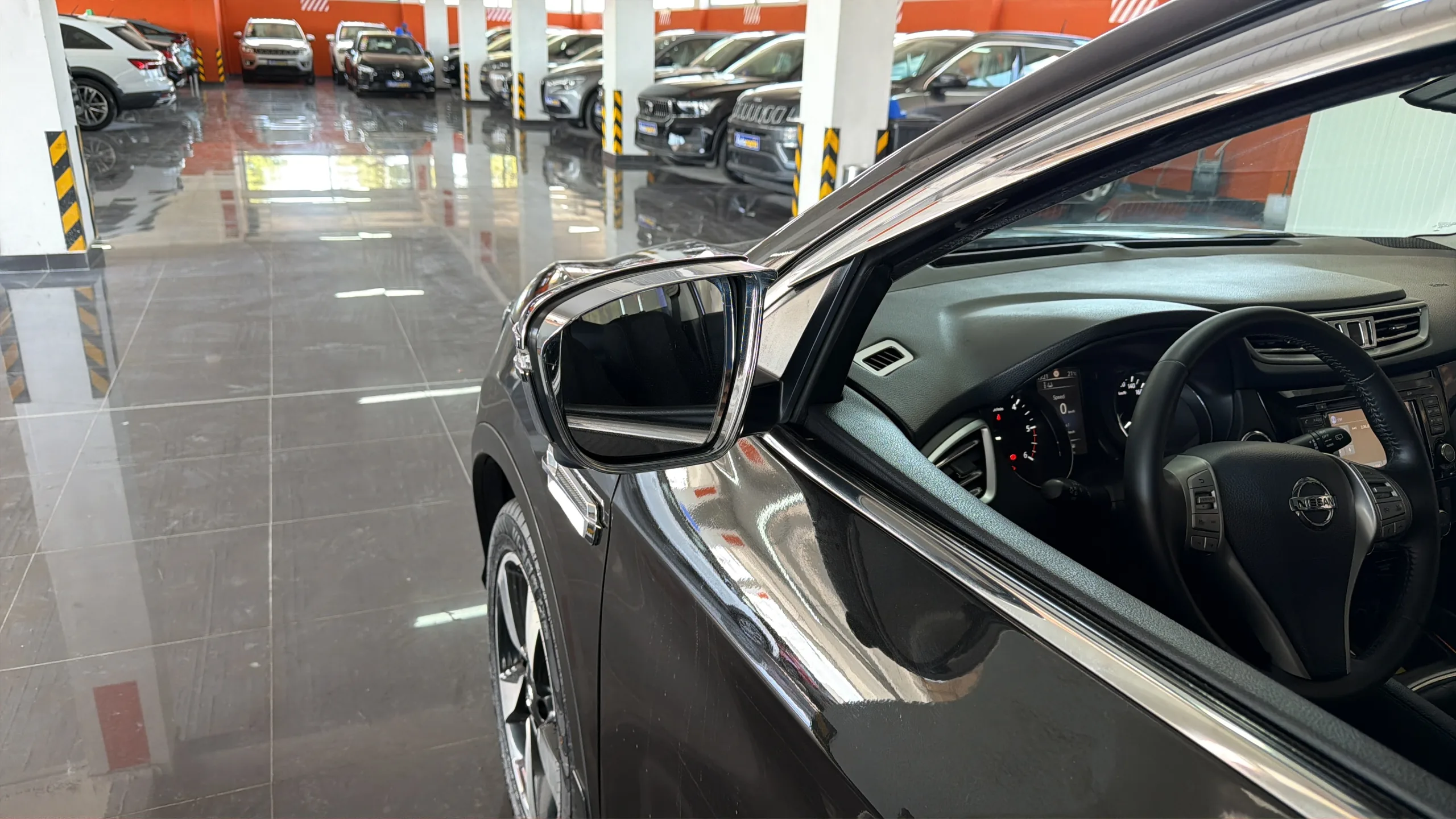 Nissan Qashqai - View model 10