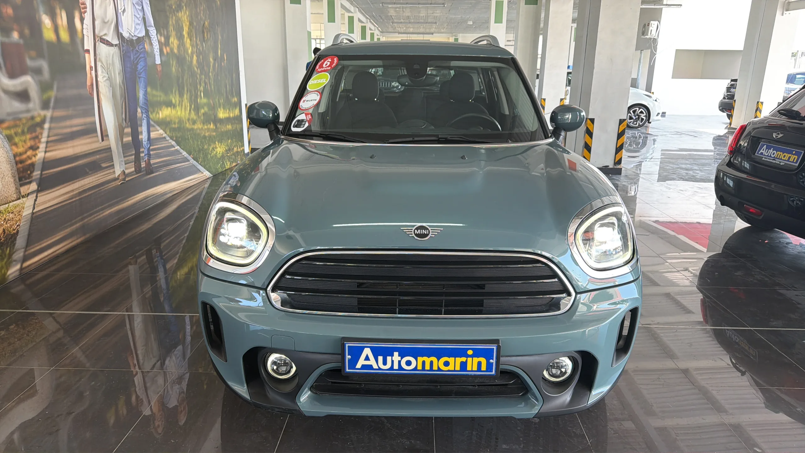 View 2 - Mini Countryman - 2023