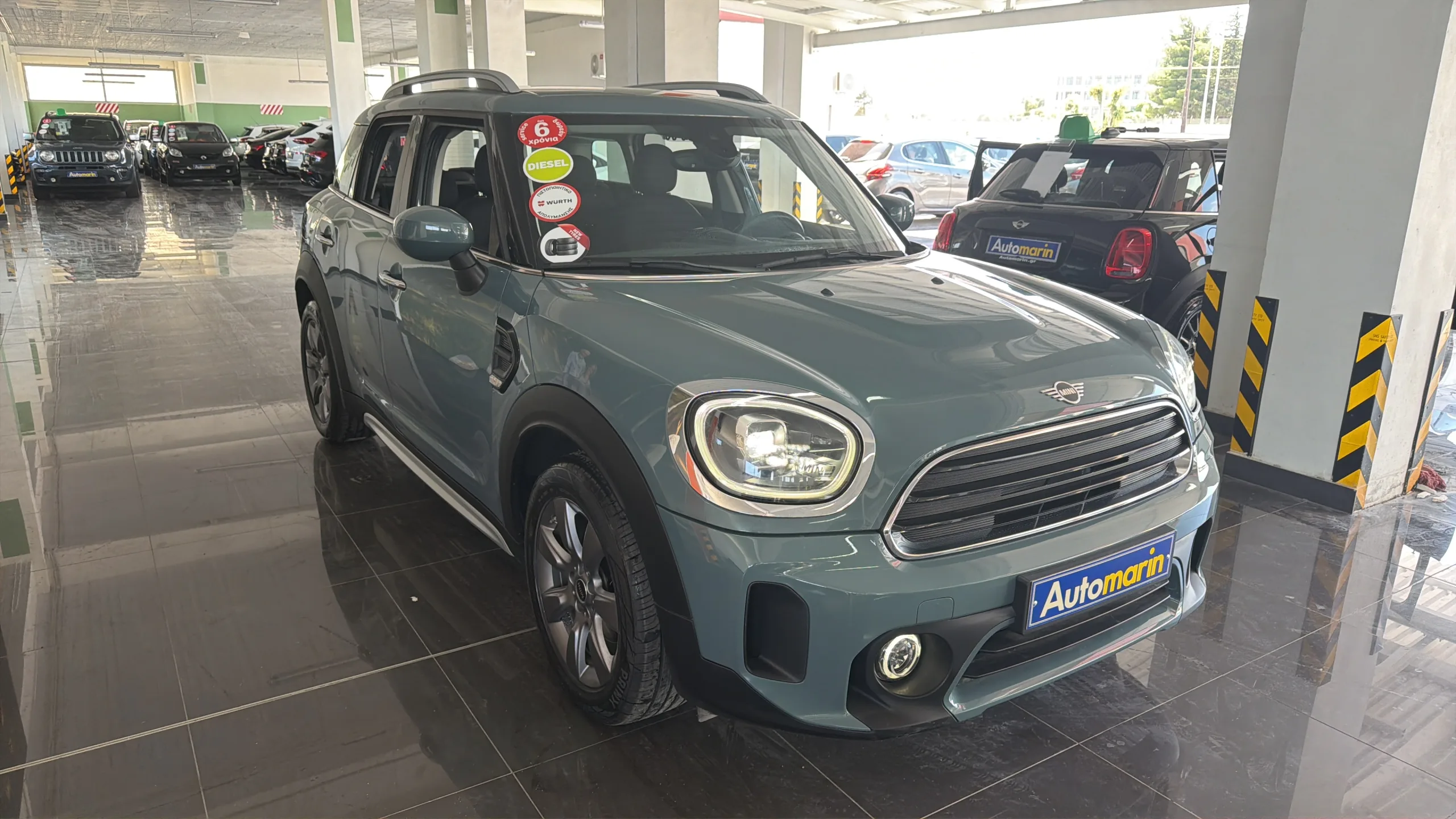 View 3 - Mini Countryman - 2023