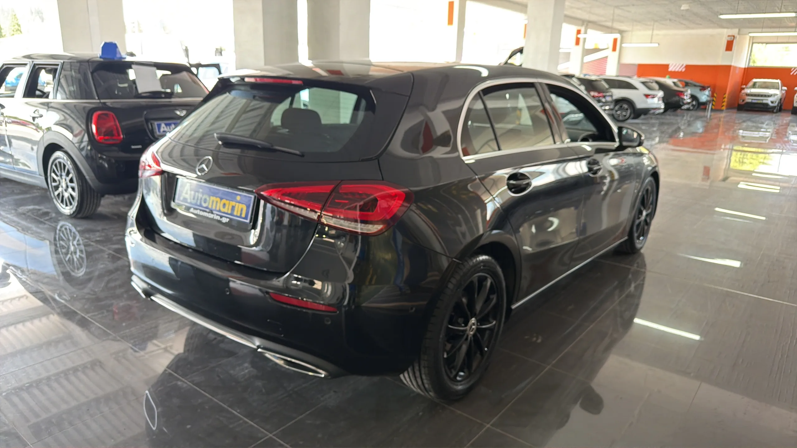 View 4 - Mercedes-Benz A 180 - 2020